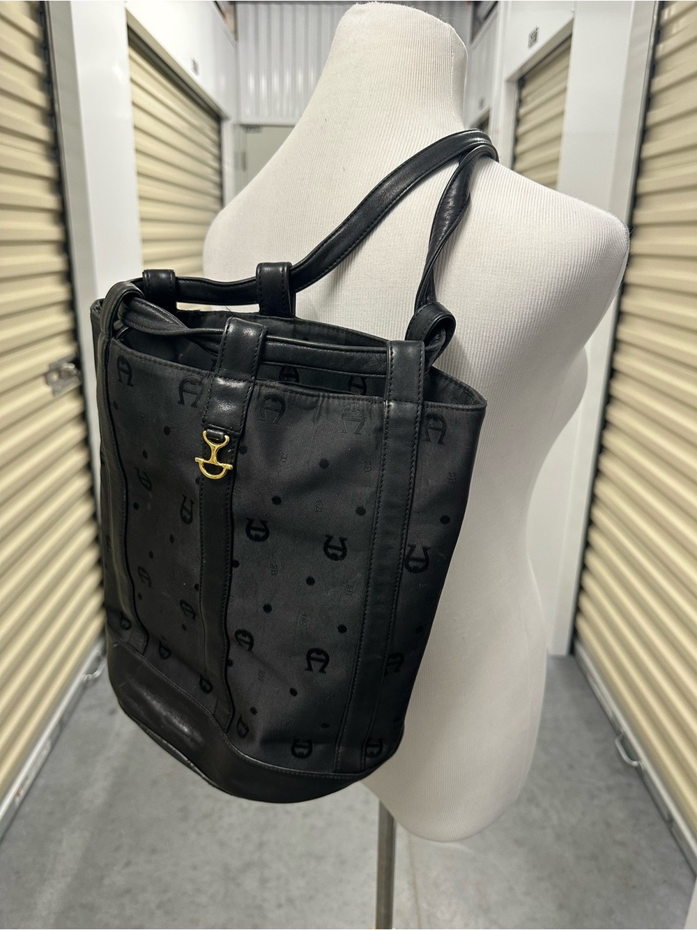 Etienne Aigner Black Signature Logo Tote with Brass Hardware 90’s Y2K